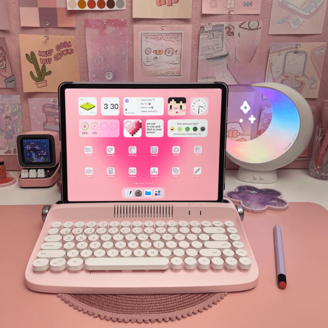 Venator™ Retro Bluetooth Typewriter Keyboard