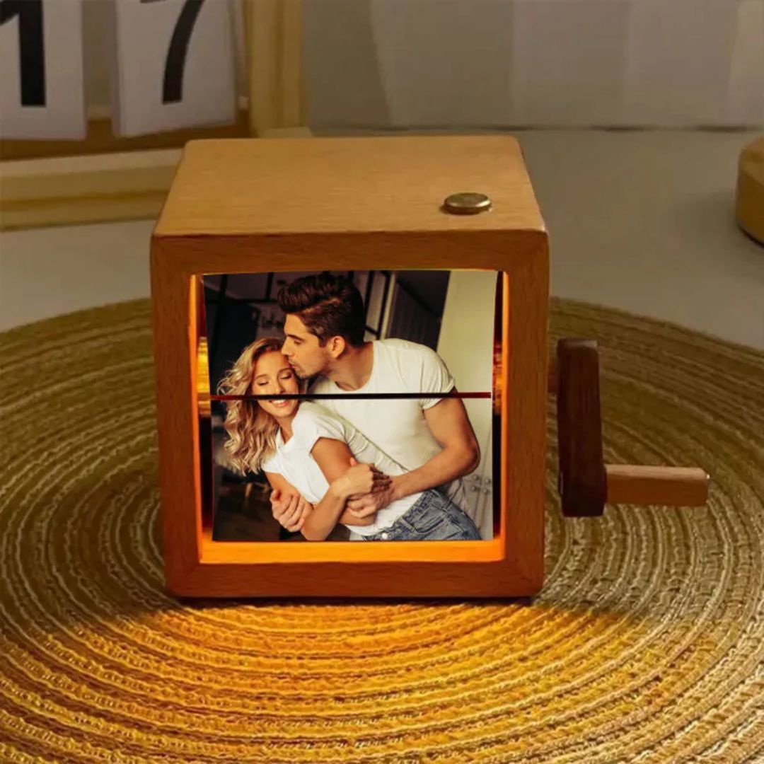 Venator™ Hand-Crafted Photo Flipbook