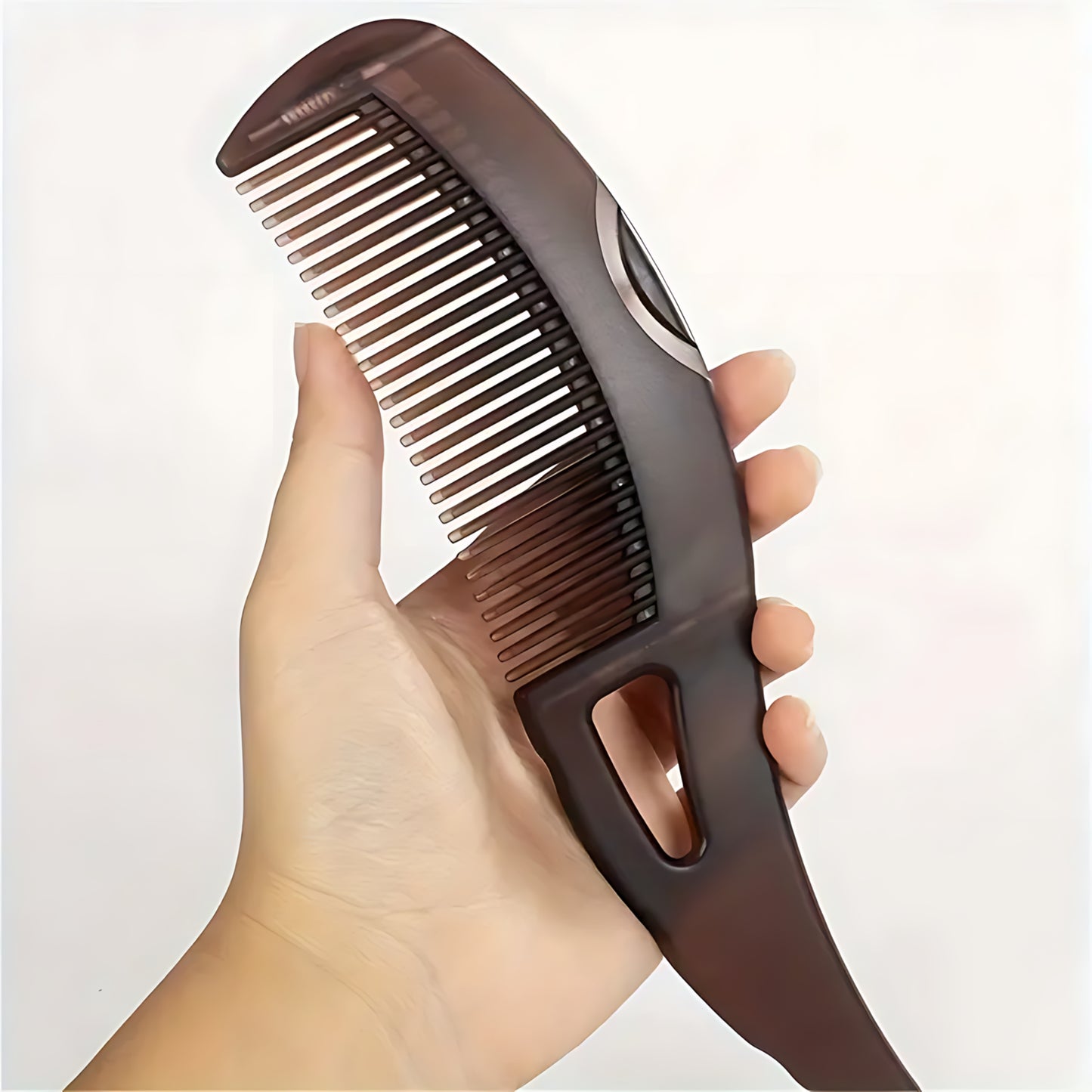 Venator™ - Dandruff Comb